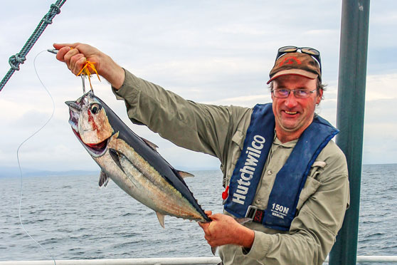 hand line fishing from kayak