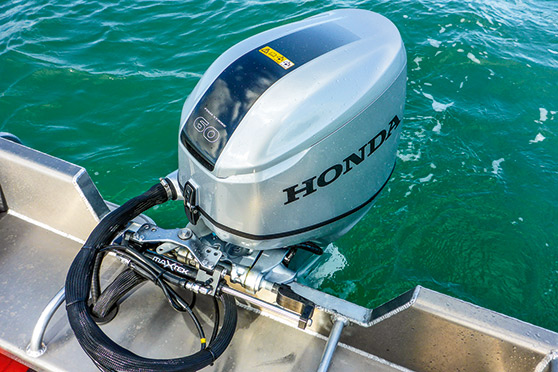 The rig was fitted with MaXtek hydraulic steering which, teamed up with Honda's smoothly operating throttle/shift, made the rig a pleasure to helm.