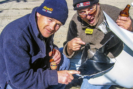 No amount of beer is going to make this damaged alloy prop any better - time to get a new one!