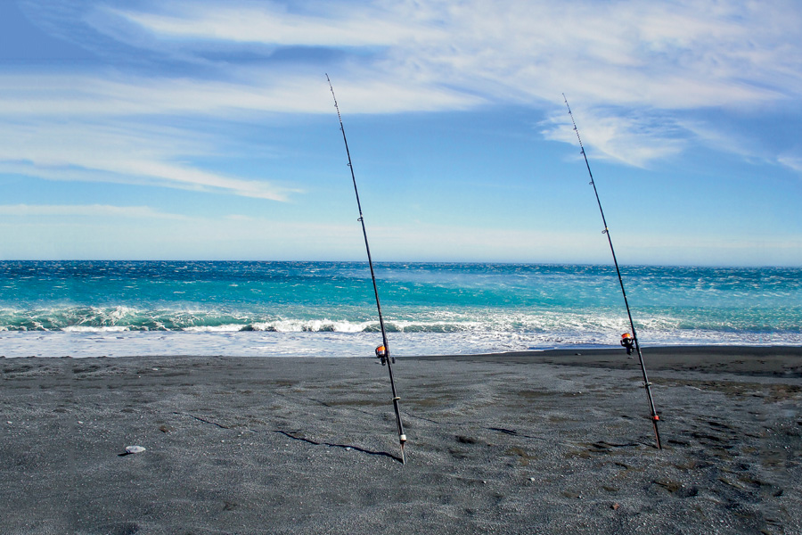 Finding good spots for surfcasting