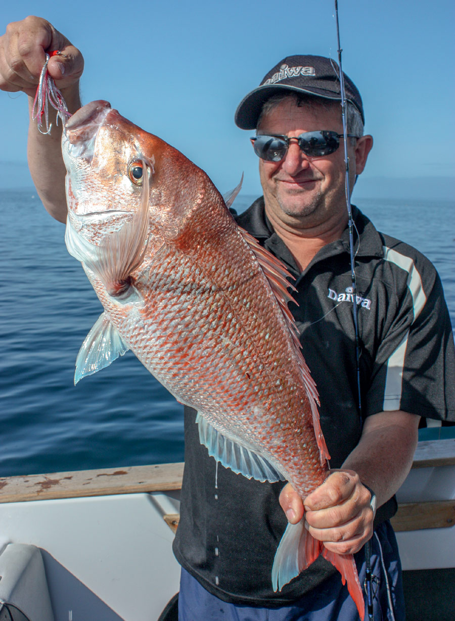 How to land fish without a net or gaff The Fishing site