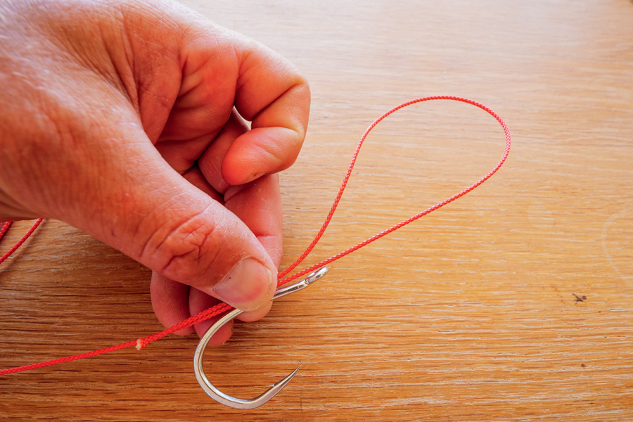 How to Tie a Jigging Assist Rig The Fishing Website