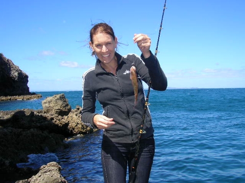 hmmm this has got to be the smallest fish ever!!! 