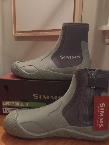 simms zipit ii flats booties