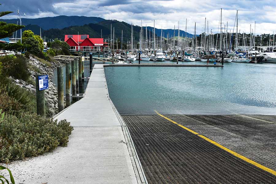 A long dog-leg pontoon provides lots of room for loading and unloading gear and passengers.
