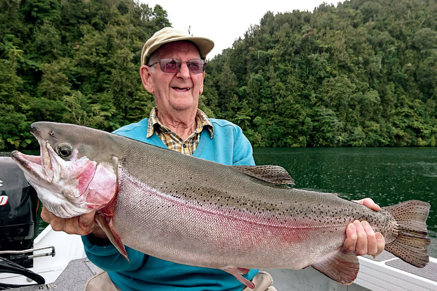 Fresh water softbait fishing The Fishing site
