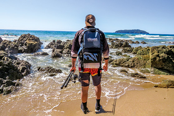 Surfcasting into the Rocks