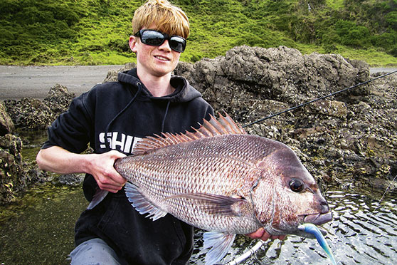 Using Large Saltwater Flies to Catch Big Snapper