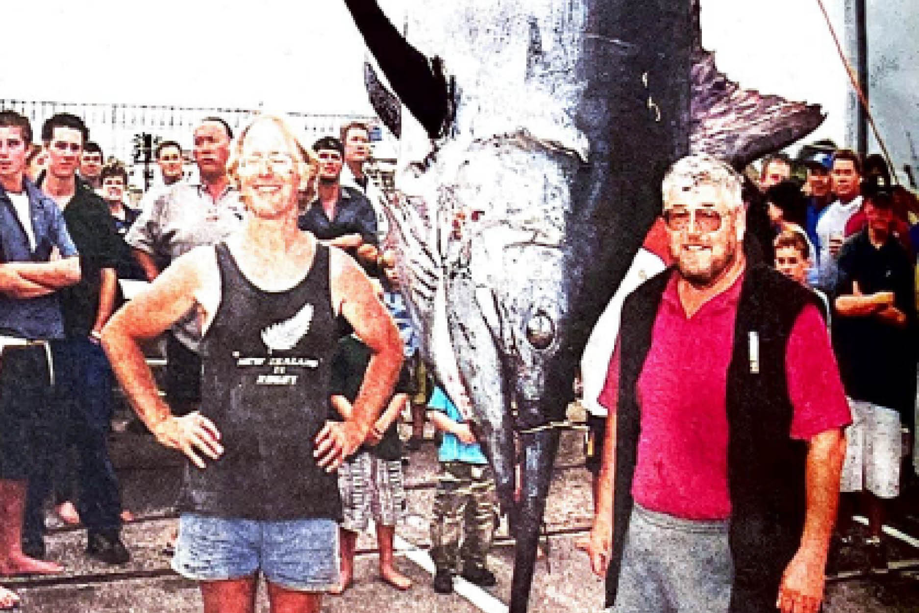 Gisborne Angler Lands Biggest Marlin Ever (2002)